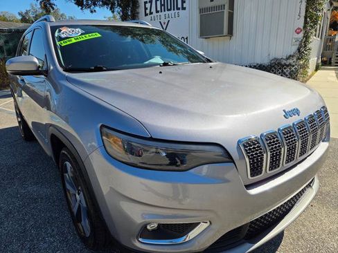 Used 2019 Jeep Cherokee Limited image 2