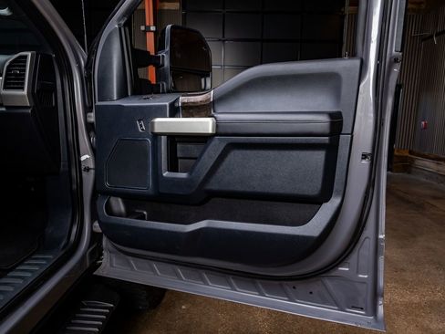 Used 2022 Ford F250 Lariat w/ Lariat Ultimate Package image 36