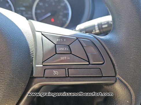 Used 2023 Nissan Kicks S FWD image 13
