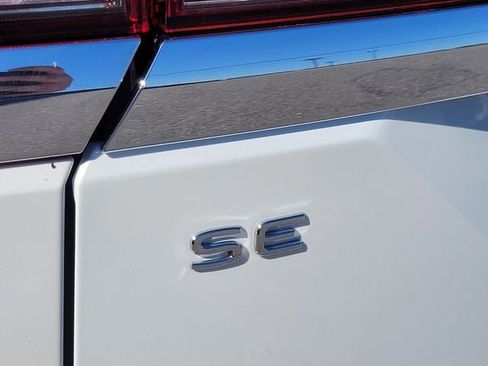 New 2026 Volkswagen Atlas SE image 8