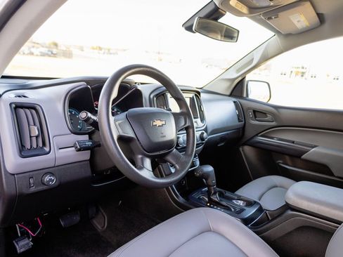 Used 2018 Chevrolet Colorado W/T image 9