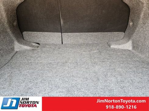 Used 2025 Toyota Corolla LE FWD image 31