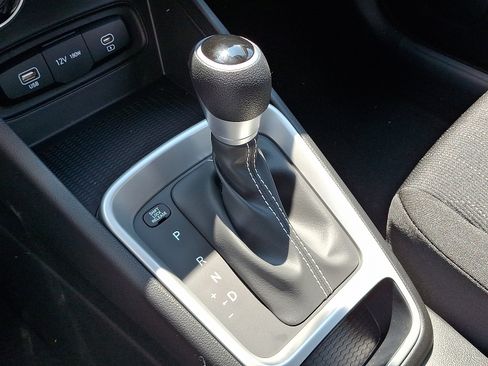 New 2026 Hyundai Venue SE FWD image 7