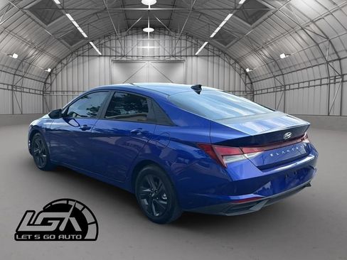 Used 2021 Hyundai Elantra SEL FWD image 5