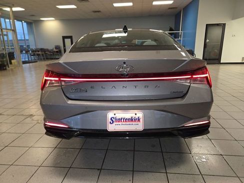 Used 2023 Hyundai Elantra Limited w/ Cargo Package image 7