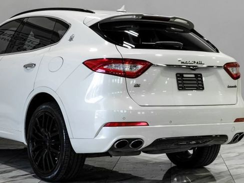 Used 2018 Maserati Levante GranSport AWD/4WD image 14