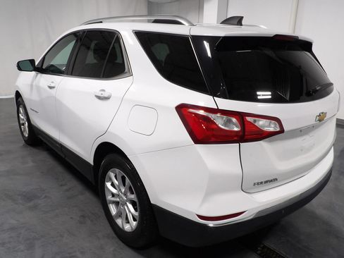 Used 2018 Chevrolet Equinox LT w/ Sun & Infotainment Package FWD image 5