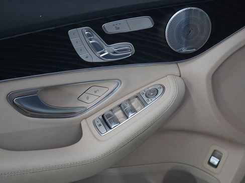 Used 2017 Mercedes-Benz C 300 4MATIC Sedan image 20