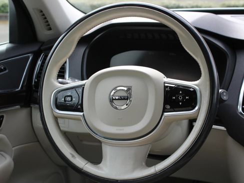 Used 2016 Volvo XC90 T6 Momentum AWD/4WD image 28