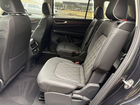 Used 2026 Volkswagen Atlas SEL Premium R-Line image 23