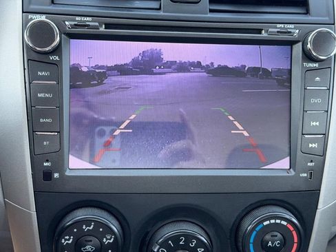Used 2010 Toyota Corolla LE FWD image 19