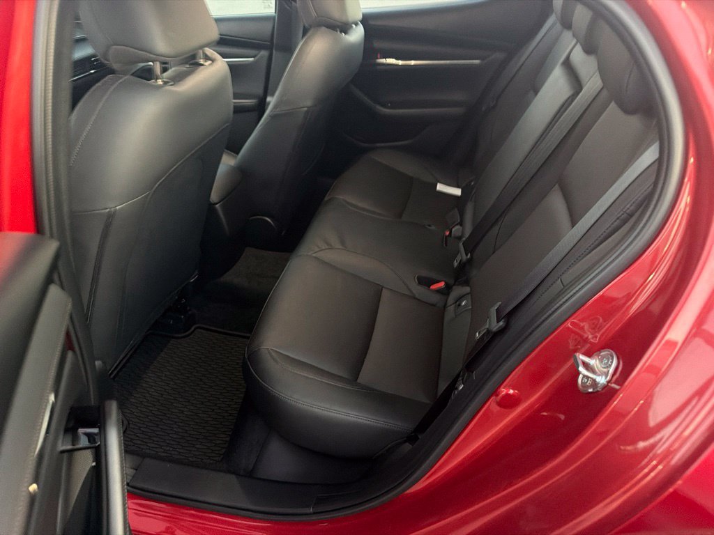 Used 2024 MAZDA MAZDA3 s FWD image 14