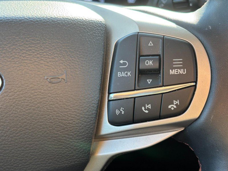 Used 2025 Ford Explorer Active w/ Active Comfort Package AWD/4WD image 21