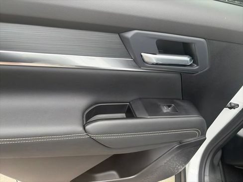 New 2027 GMC Terrain Elevation w/ Elevation Premium Package FWD image 12