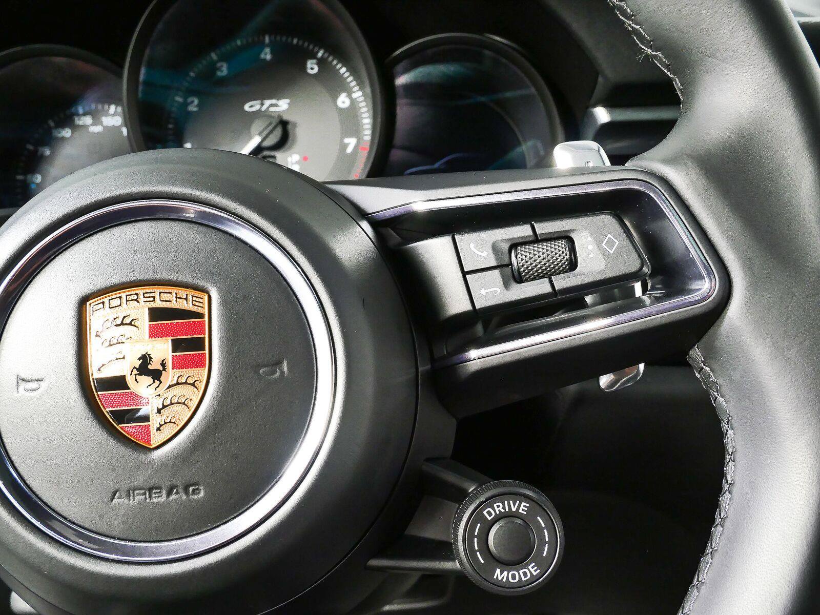 Certified 2023 Porsche Macan GTS AWD/4WD image 12