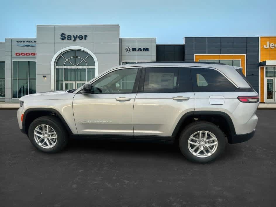New 2025 Jeep Grand Cherokee Laredo X w/ Trailer Tow Package AWD/4WD image 6