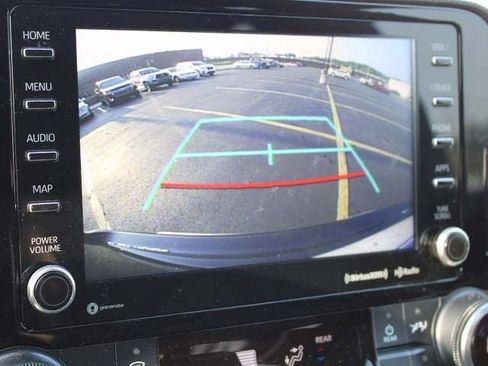 Used 2021 Toyota Highlander XSE AWD/4WD image 10