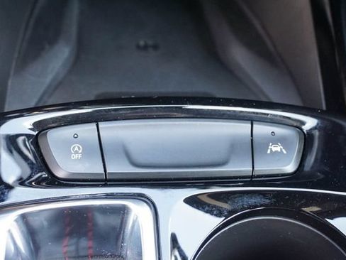 Used 2025 Chevrolet Trax RS w/ Sunroof Package FWD image 25