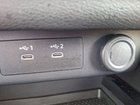 Used 2024 Nissan Rogue SV w/ SV Premium Package image 16