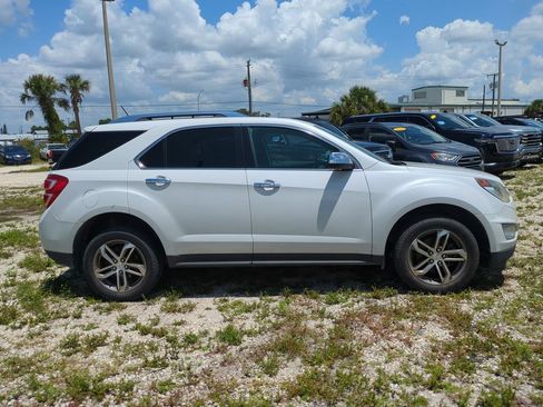 Used 2017 Chevrolet Equinox Premier w/ Enhanced Convenience Package FWD image 3