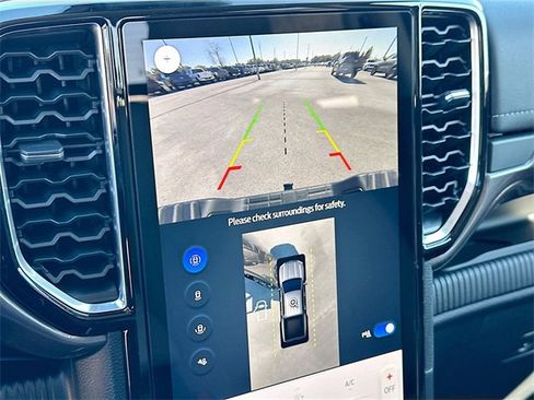 New 2025 Ford Ranger Lariat w/ FX4 Off-Road Package image 9