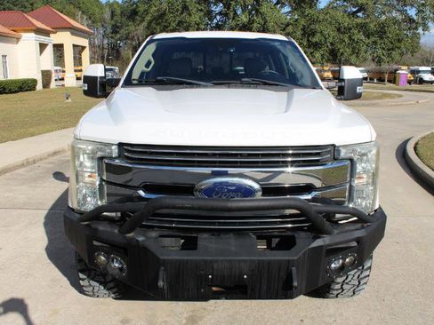 Used 2017 Ford F250 Lariat w/ Lariat Ultimate Package image 6