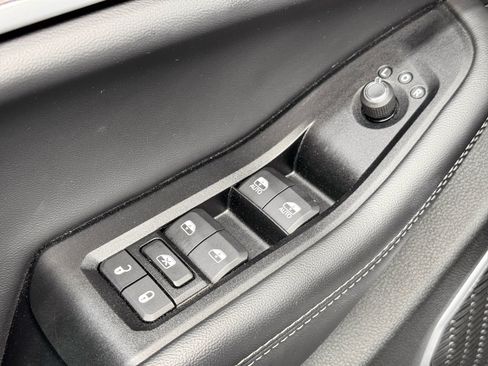 Used 2022 Jeep Grand Cherokee Limited 4xe w/ MOPAR Finishing Package AWD/4WD image 7