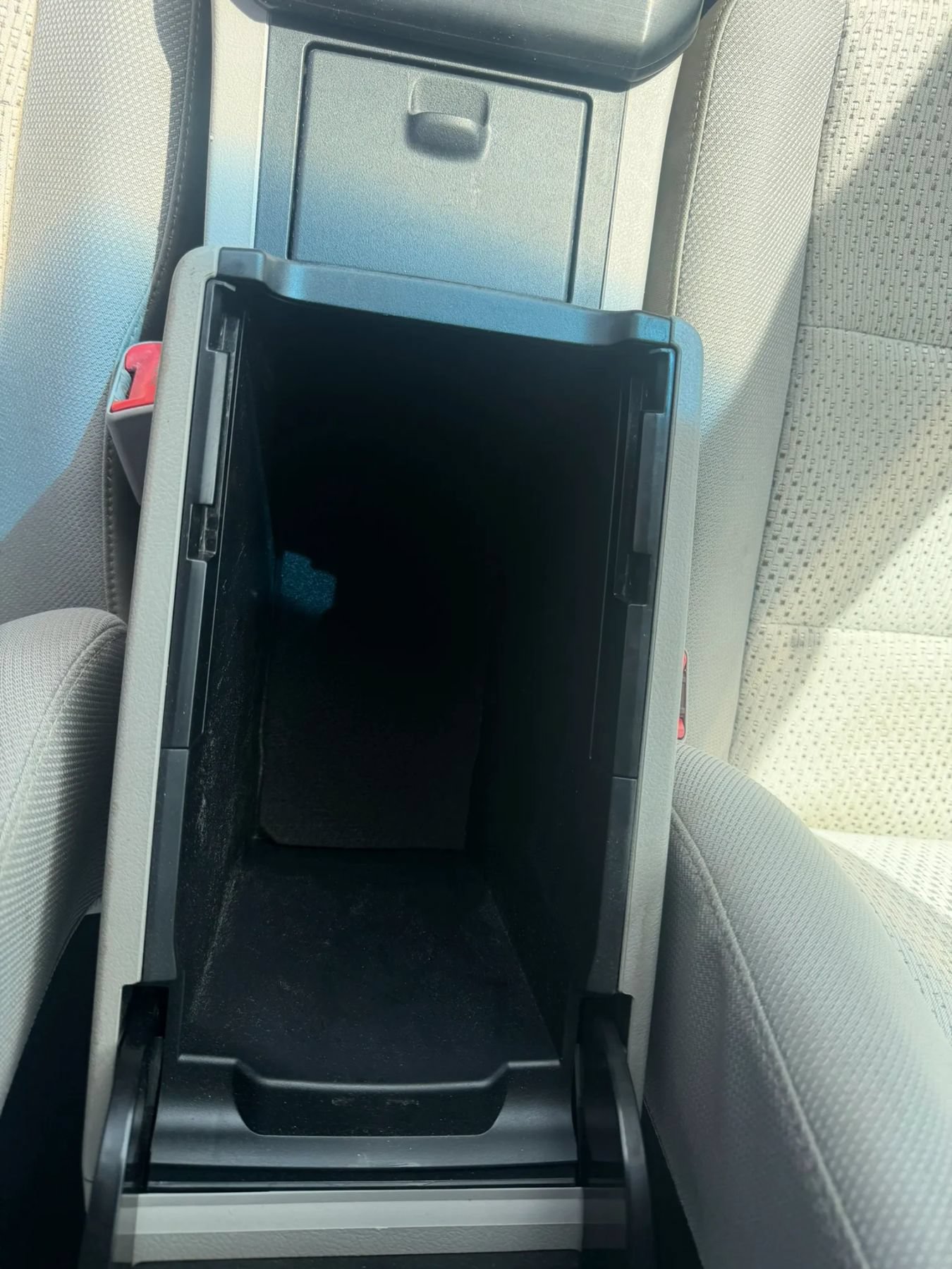 Used 2012 Toyota Camry LE FWD image 21