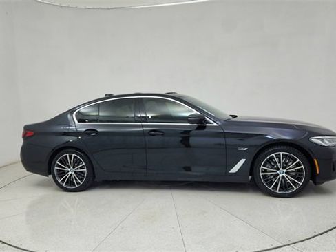 Used 2023 BMW 530e xDrive w/ Premium Package image 66