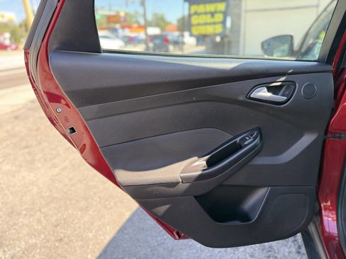 Used 2014 Ford Focus Titanium image 20