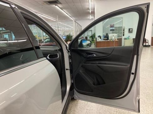 Used 2018 Chevrolet Equinox LT AWD/4WD image 34