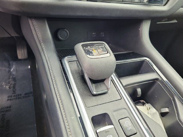 Used 2024 Nissan Pathfinder SV FWD image 32