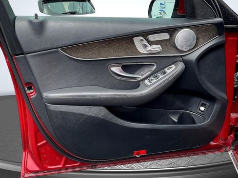 Used 2020 Mercedes-Benz C 300 Sedan w/ Premium Package image 23