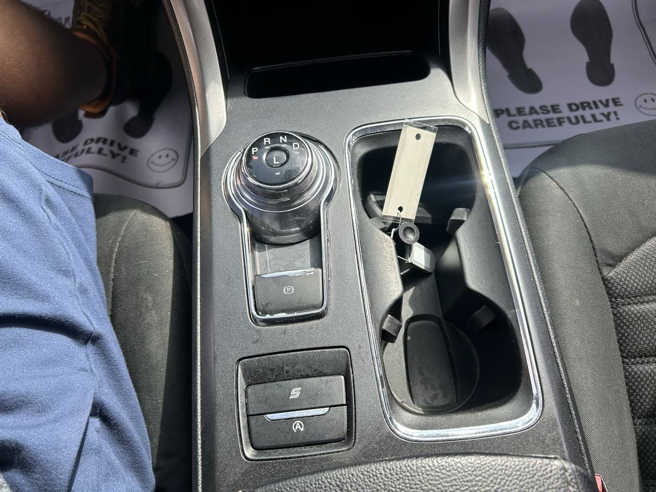 Used 2020 Ford Fusion SE FWD image 25