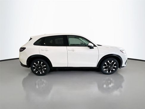 New 2026 Honda HR-V EX-L image 17