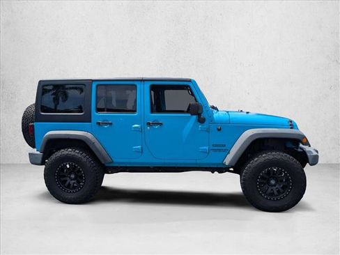 Used 2017 Jeep Wrangler Unlimited Sport w/ Connectivity Group AWD/4WD image 4
