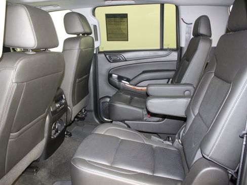 Used 2018 Chevrolet Suburban Premier image 24