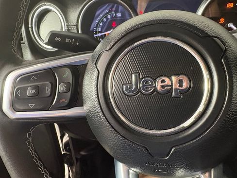 Used 2023 Jeep Wrangler Unlimited Sahara w/ Cold Weather Group AWD/4WD image 21