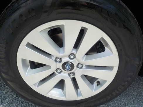 Used 2016 Subaru Outback 2.5i Premium AWD/4WD image 34