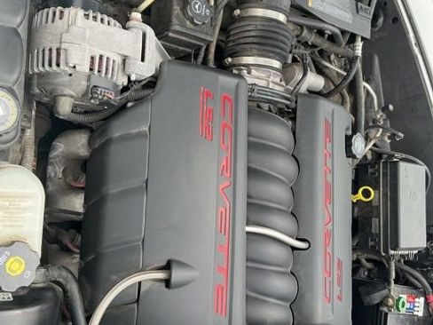 Used 2005 Chevrolet Corvette Convertible w/ Preferred Equipment Group RWD image 12