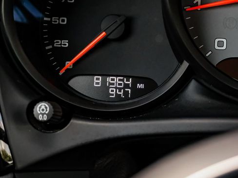 Used 2021 Porsche Macan S AWD/4WD image 19
