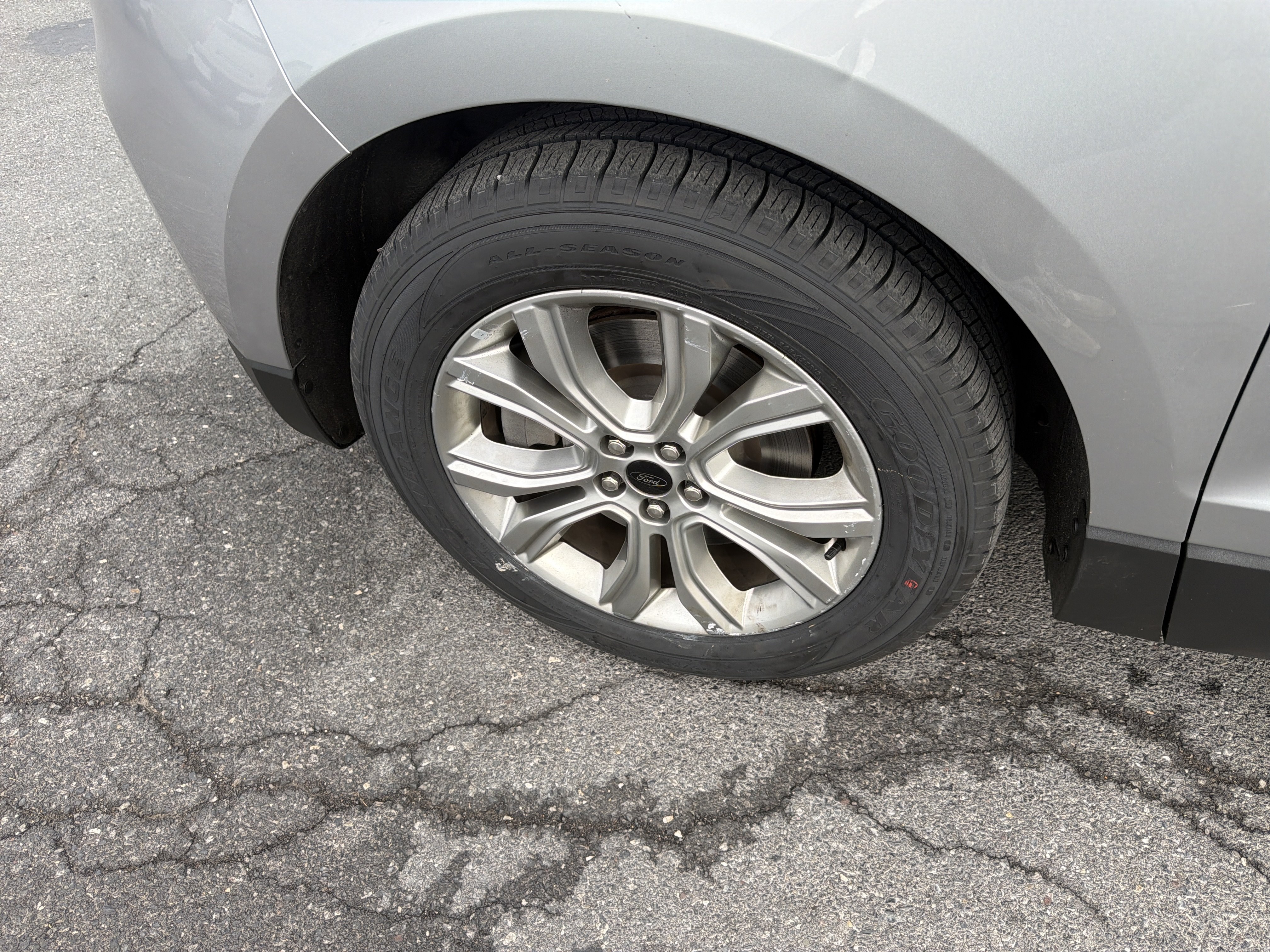 Used 2024 Ford Edge Titanium AWD/4WD image 11