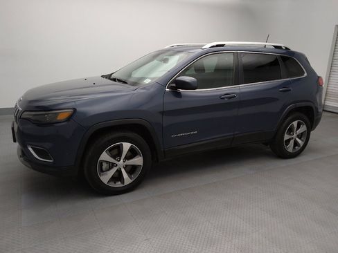 Used 2021 Jeep Cherokee Limited image 2