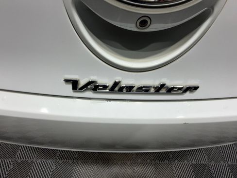 Used 2017 Hyundai Veloster Value Edition image 24