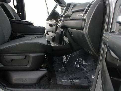 Used 2024 RAM 2500 Big Horn w/ Bed Utility Group image 19