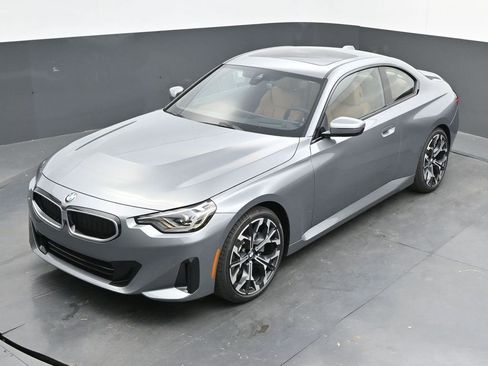 New 2025 BMW 230i Coupe w/ Premium Package image 39