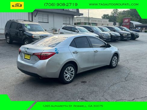 Used 2019 Toyota Corolla LE FWD image 4