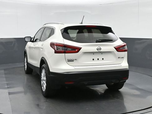 Used 2022 Nissan Rogue Sport SV w/ Technology Package image 5