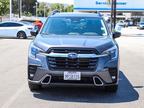Used 2024 Subaru Ascent Touring AWD/4WD image 2