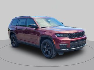 Used 2024 Jeep Grand Cherokee L Limited w/ Black Appearance Package RWD video 1